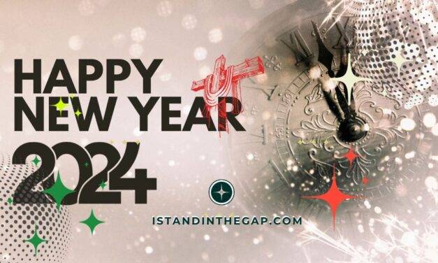 New Life In Christ: A Daily Devotional (2 Corinthians 5:17)