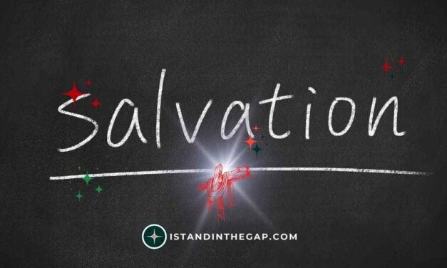 Salvation Is Free: A Daily Devotional (Romans 3:24)