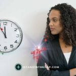 Trusting in the Timing of God: A Daily Devotional (Habakkuk 2:3)