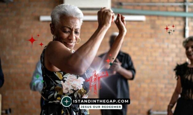 Dance Before the Lord: A Daily Devotional (2 Samuel 6:14)