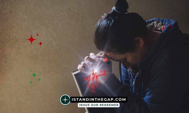 God Answers Prayer: A Daily Devotional (Jeremiah 33:3)