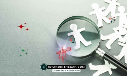 Chosen and Called: A Daily Devotional (1 Peter 2:9)