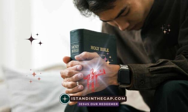 God Heals the Broken: A Daily Devotional (Psalm 147:3)