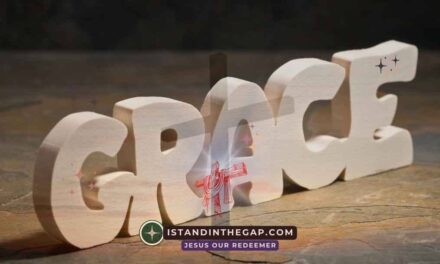 Resting in Grace: A Daily Devotional (Hebrews 4:16)