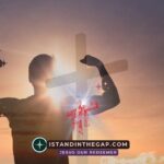 Standing Strong Always: A Daily Devotional (Ephesians 6:13)