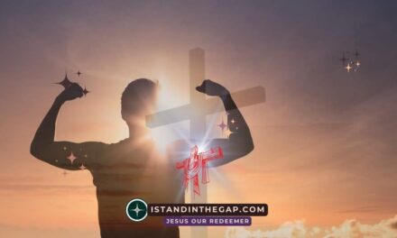 Standing Strong Always: A Daily Devotional (Ephesians 6:13)