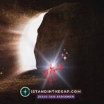 The Risen Redeemer: A Daily Devotional (Job 19:25)