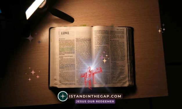 Standing on Scripture: A Daily Devotional (Matthew 4:4)