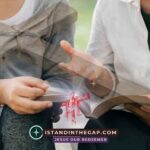 A Living Witness: A Daily Devotional (Acts 1:8)