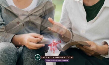 A Living Witness: A Daily Devotional (Acts 1:8)