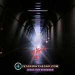 Light Pierces Darkness: A Daily Devotional (Psalm 112:4)
